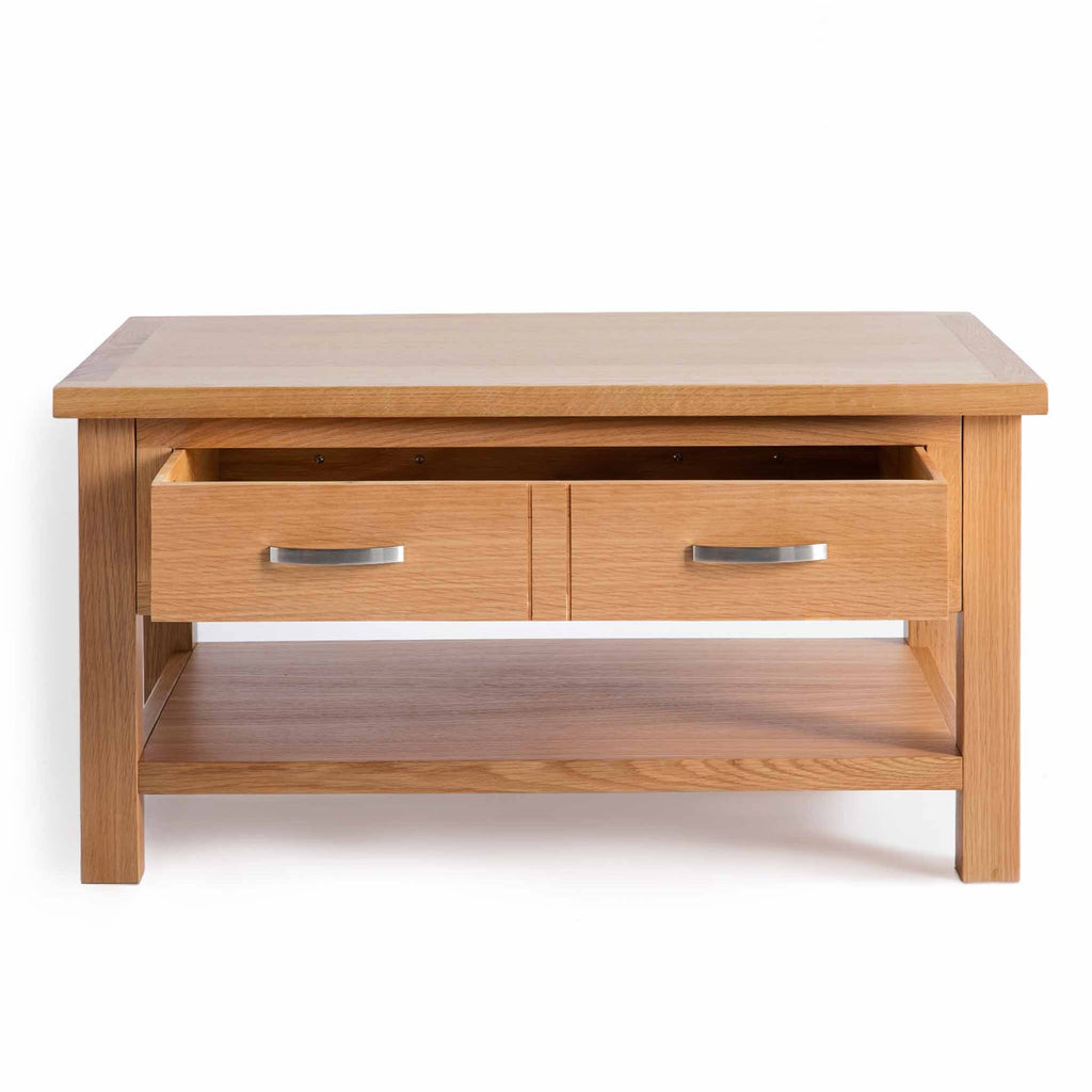 Table basse laquée avec tiroirs et étagères