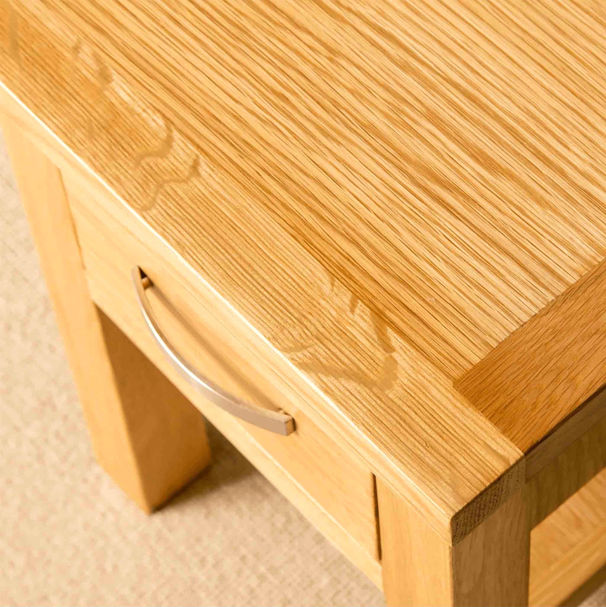Table de lampe à tiroirs en chêne massif