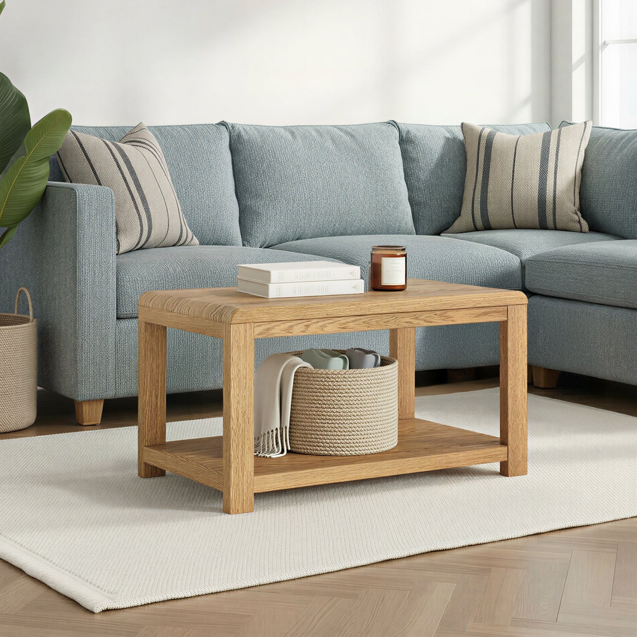 Table basse Penryn en placage de chêne avec étagère inférieure