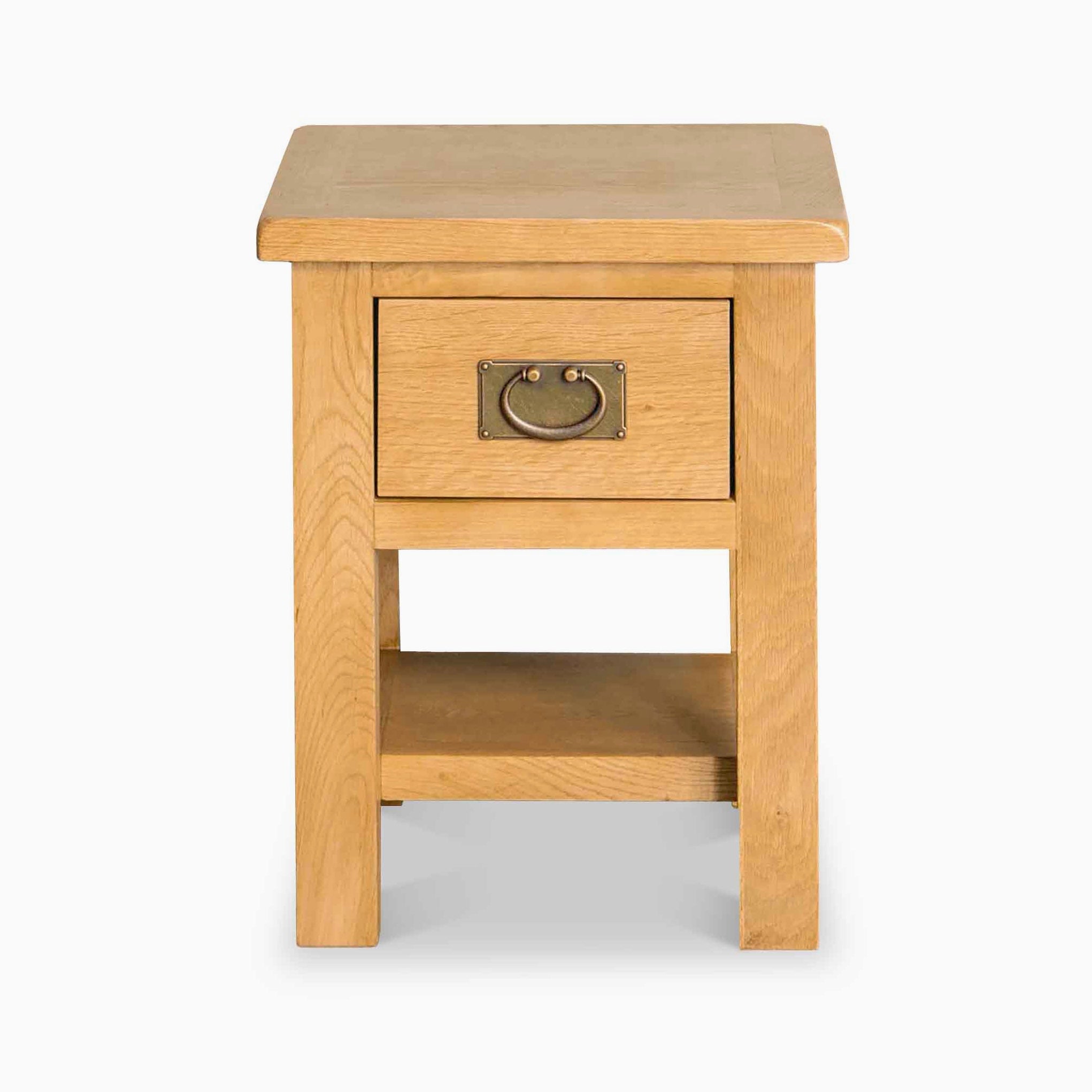 Table de chevet à tiroirs en chêne rustique